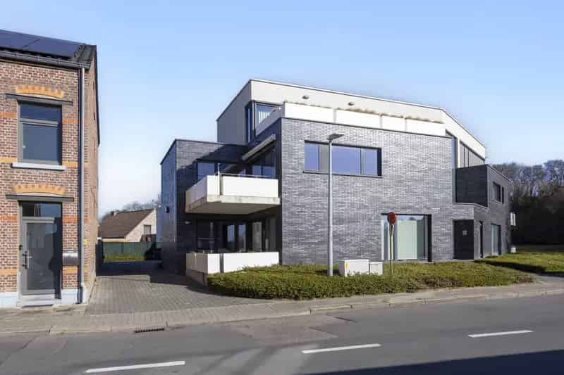 Appartement te Koop Landen 2 slaapkamers Parking Terras