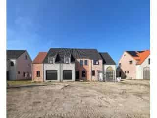 Pastorijwoningen te Koop Deinze: 4-5 slaapkamers, Energiezuinig