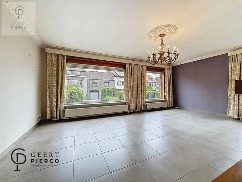 Landelijke villa te huur met 4 slaapkamers en grote tuin