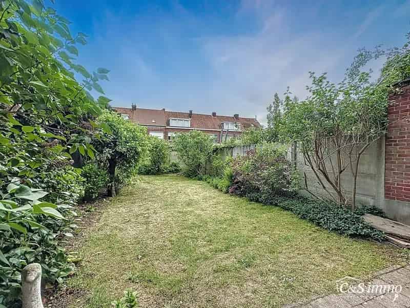 Huis te Koop Rustige Straat Tuin Garage 3 Slaapkamers