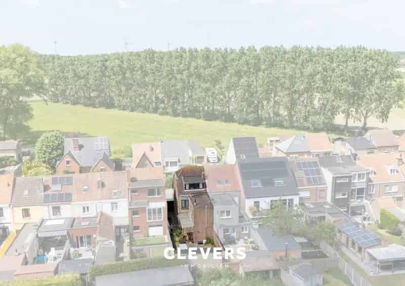 4 Slaapkamers Gezinswoning Zij Ingang