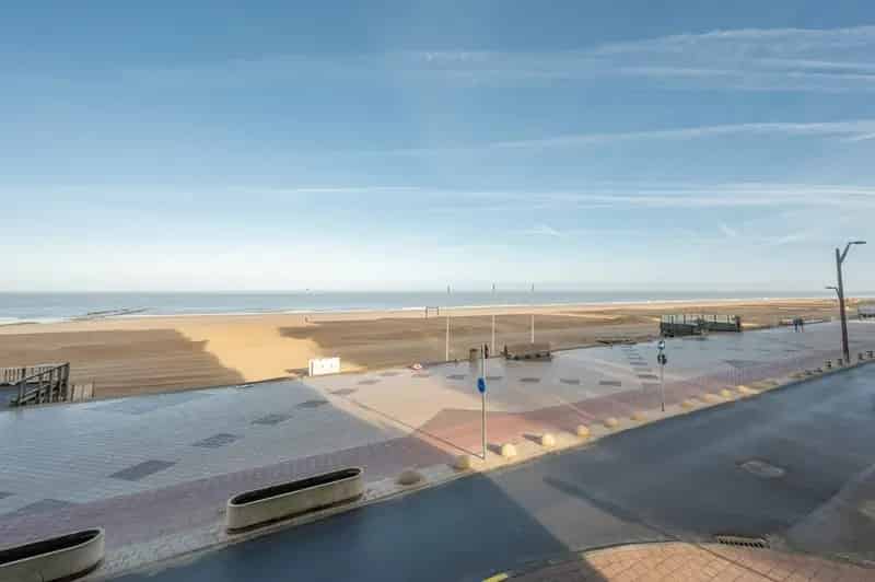 Appartement te koop met zeezicht