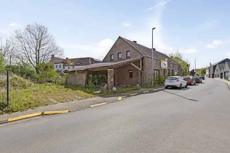 Te renoveren woning Hekelgem 197m²