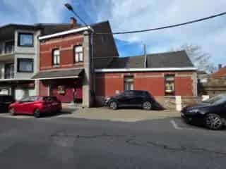 Huis te Koop Hamoir - Immeuble Mixte met Garage en Winkelruimte