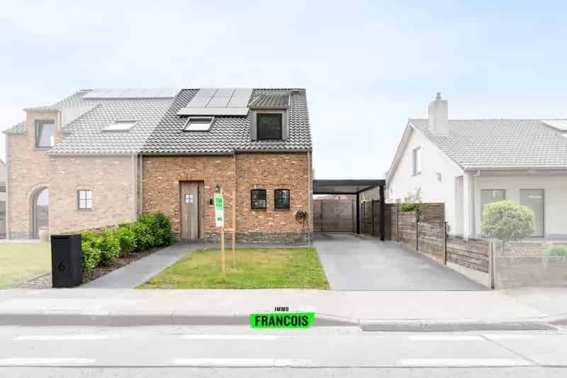 Halfopen woning Eernegem landelijke stijl 3 slaapkamers