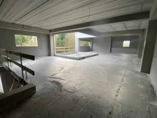 Loods te Huur - Uitstekende Locatie