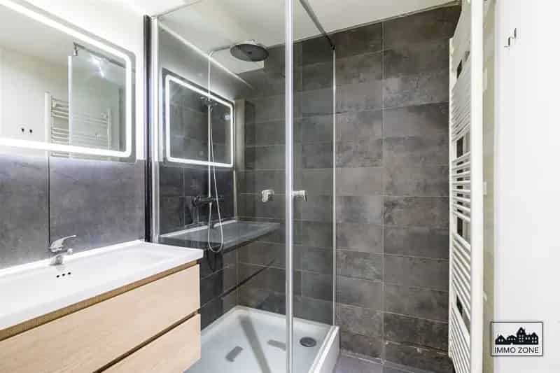 Handelspand met Duplexappartement Hemiksem
