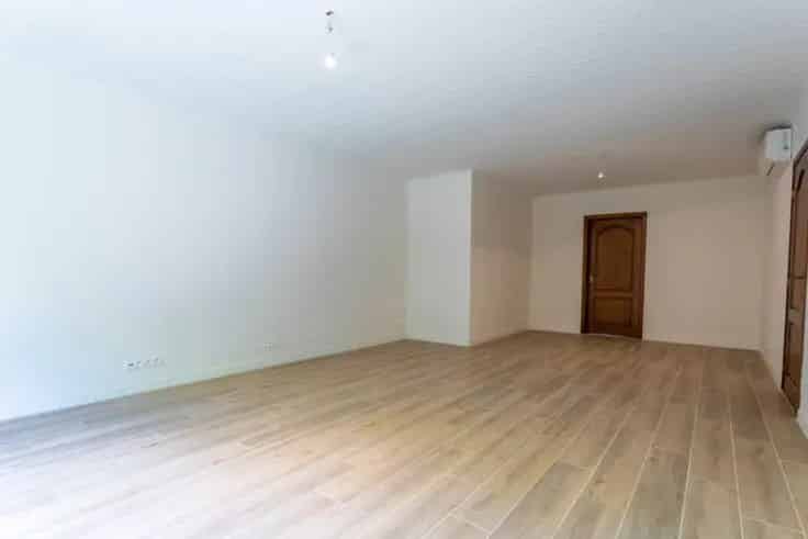Gelijkvloers Appartement met Garage te Niel