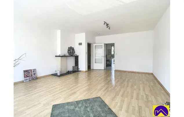 Huur 2 Slaapkamer Appartement Gosselies - Gerenoveerd