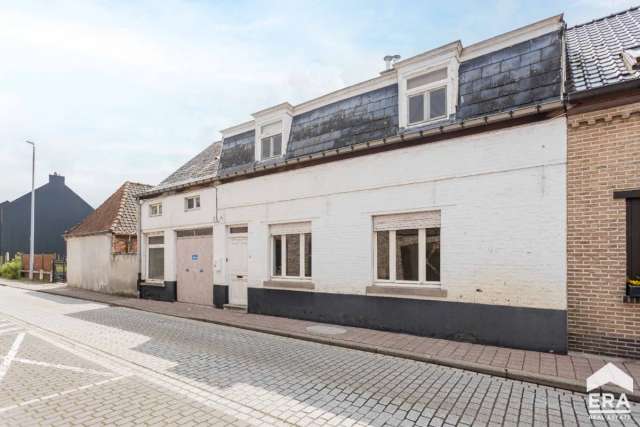 HOB (202m²) met mogelijks 6 slpks, garage & tuin op 8 are