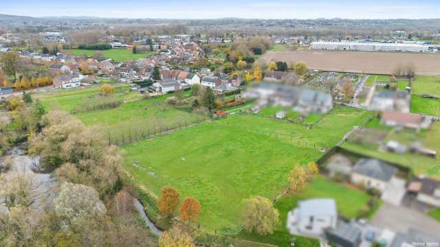 OUTER – Uniek gelegen bouwgrond met weideland op bijna 1ha.