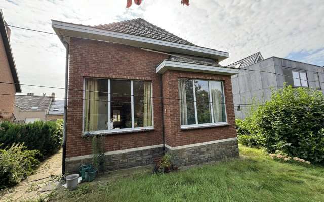 Rustig Gelegen Viergevelwoning Met Grote Tuin Te Sint-Pieters-Leeuw