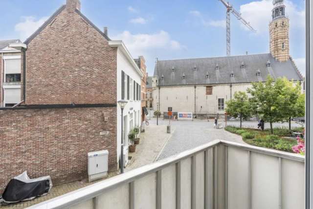 Ruim 3-slaapkamer appartement in hartje Herentals