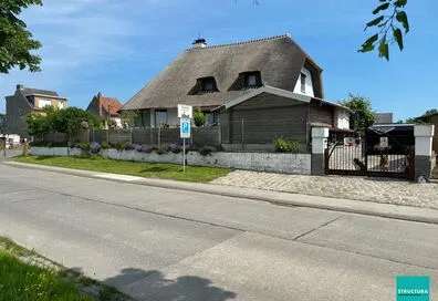 Ruime 3 Slaapkamer Woning in Denderleeuw, 146 m²