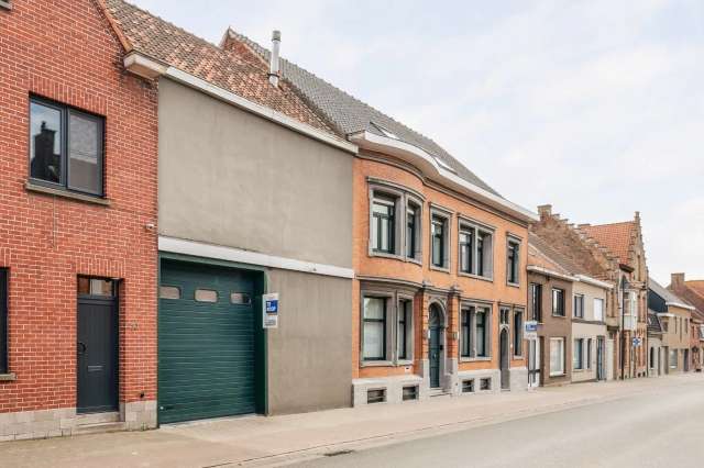 HANDELSHUIS + WOONST, GARAGE EN ZONGERICHTE TUIN (720m²)